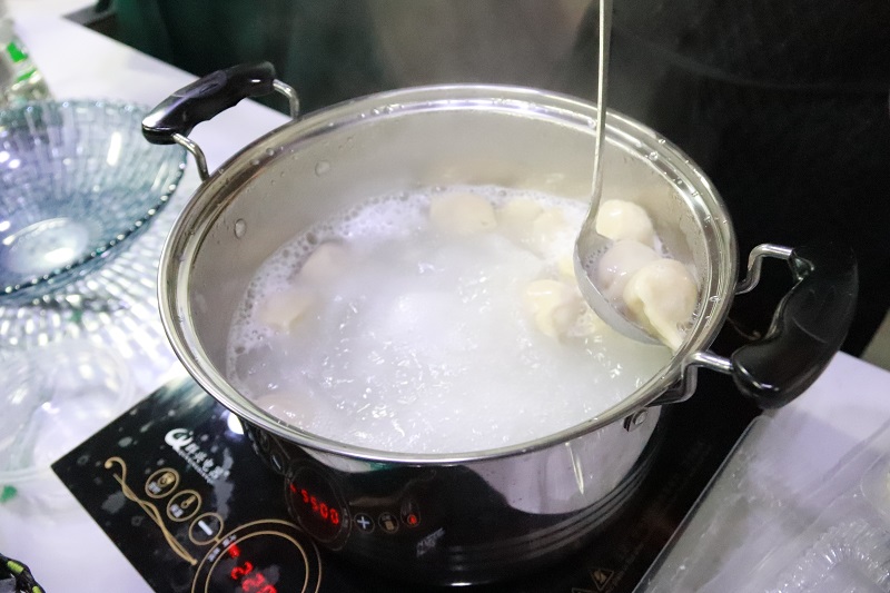 冬至湯圓餃子情，華邦瀛溫暖一家親